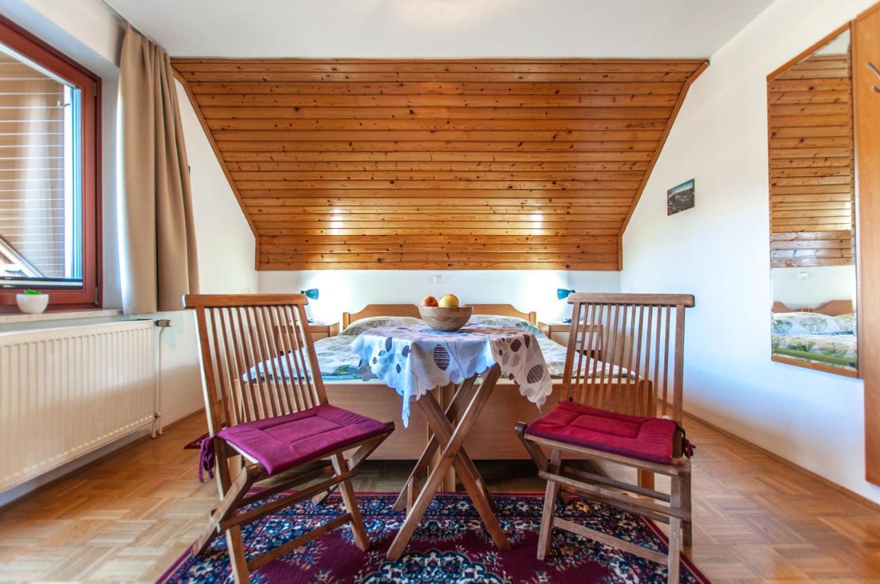 Guest House Alenka Bohinj Eksteriør bilde